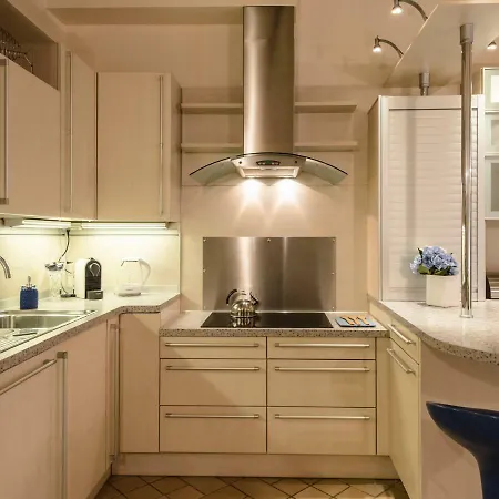 Apartment Hometrevi Rome