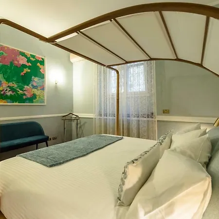 Hometrevi Apartment
